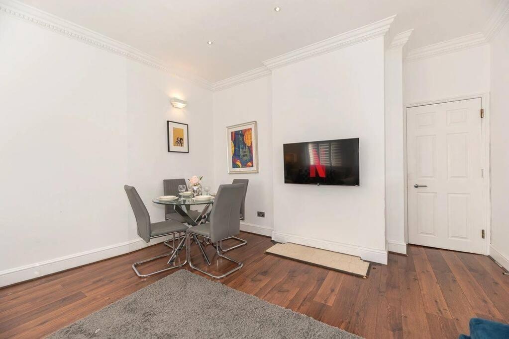 Discover London Central 2 Bedroom In Kensington Exterior foto